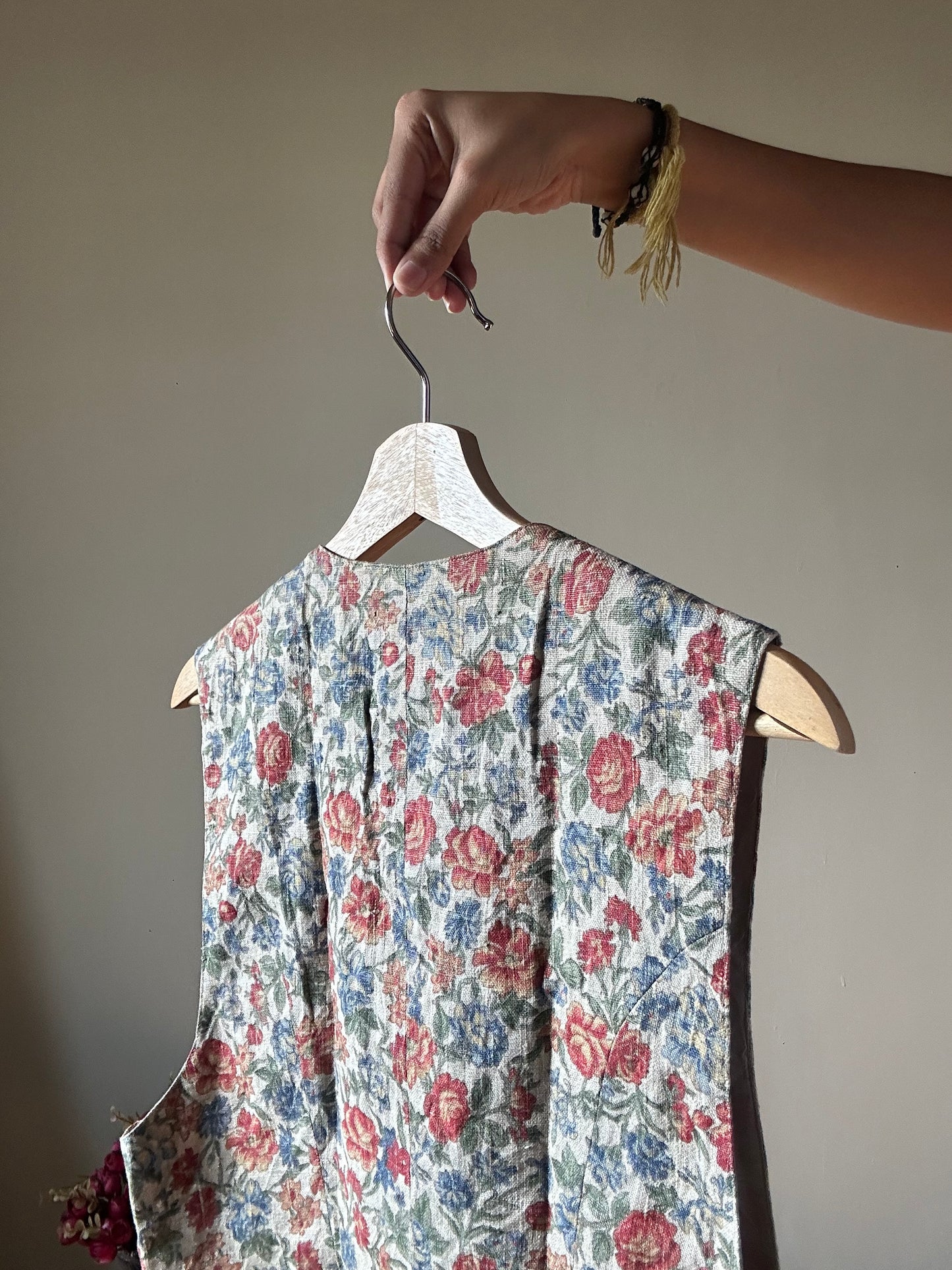 Berwin & Wolff Linen Floral Vest