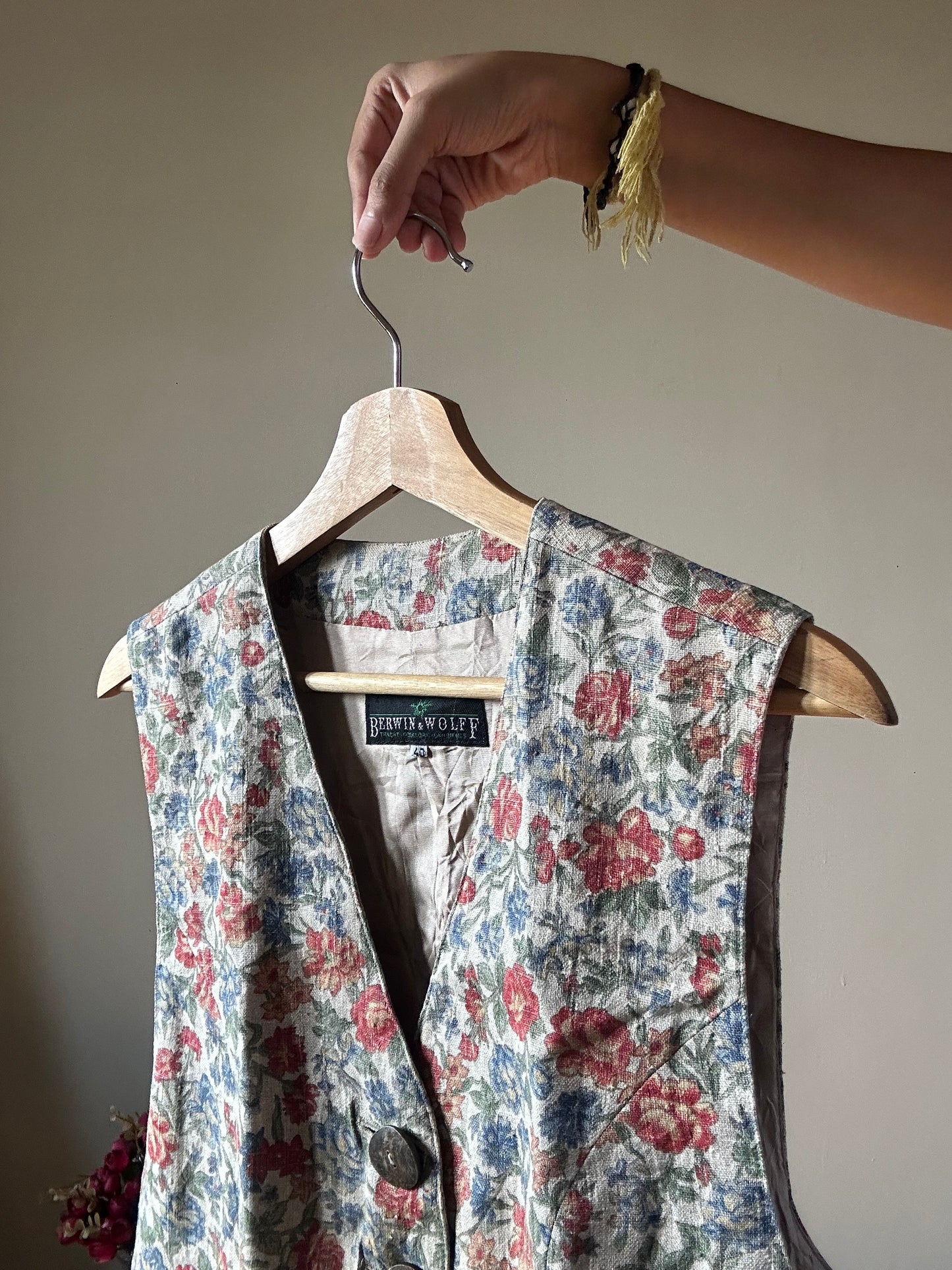 Berwin & Wolff Linen Floral Vest