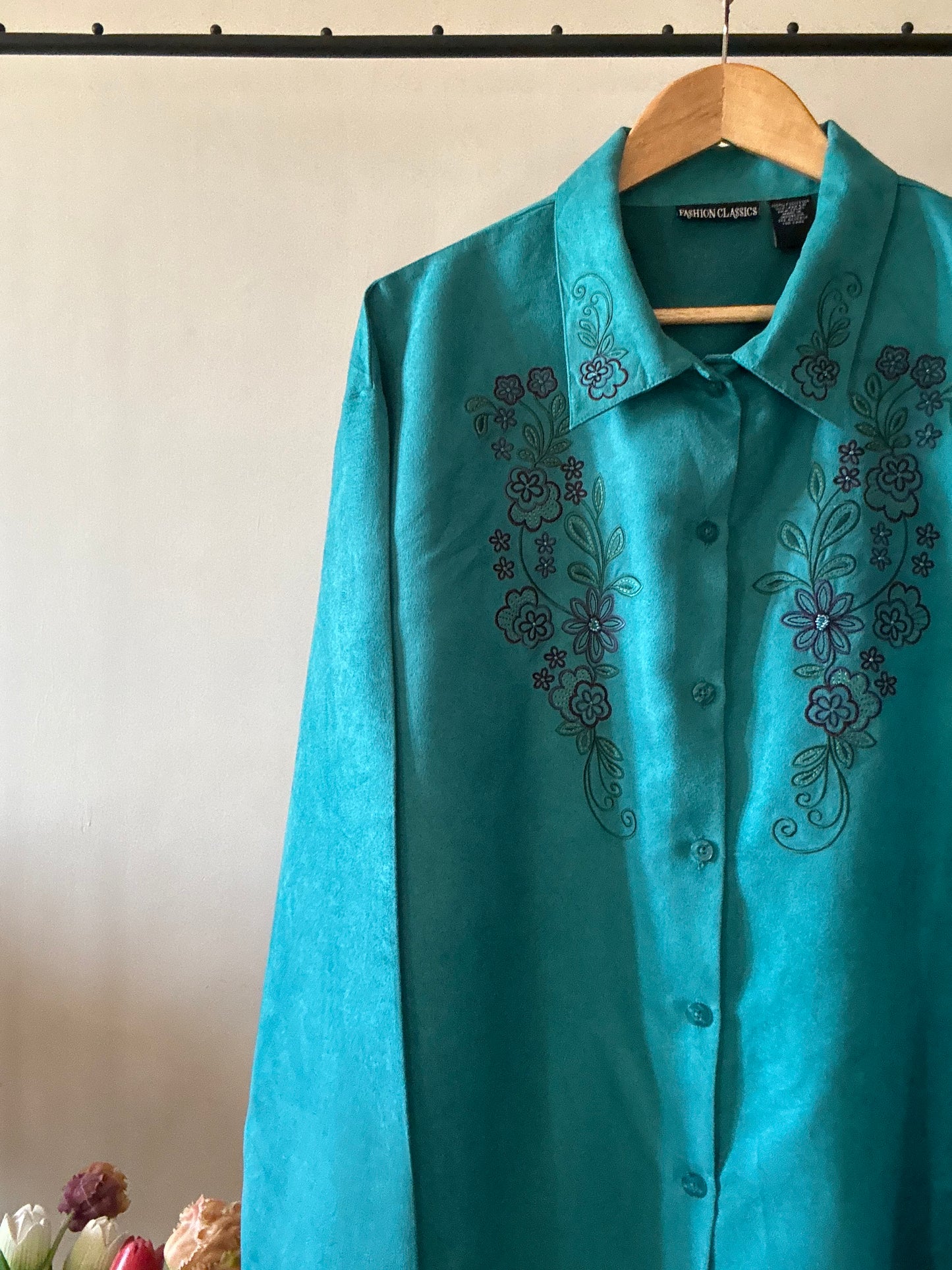 Vintage Embroidered Fashion Classics Shirt