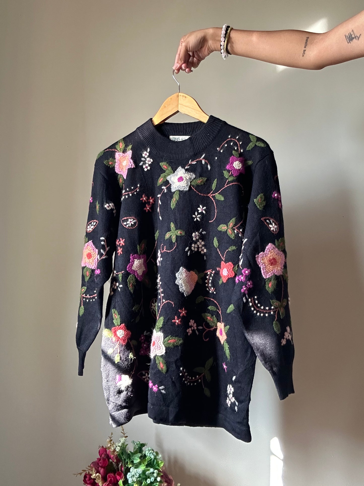 Vintage All Embroidered Pullover