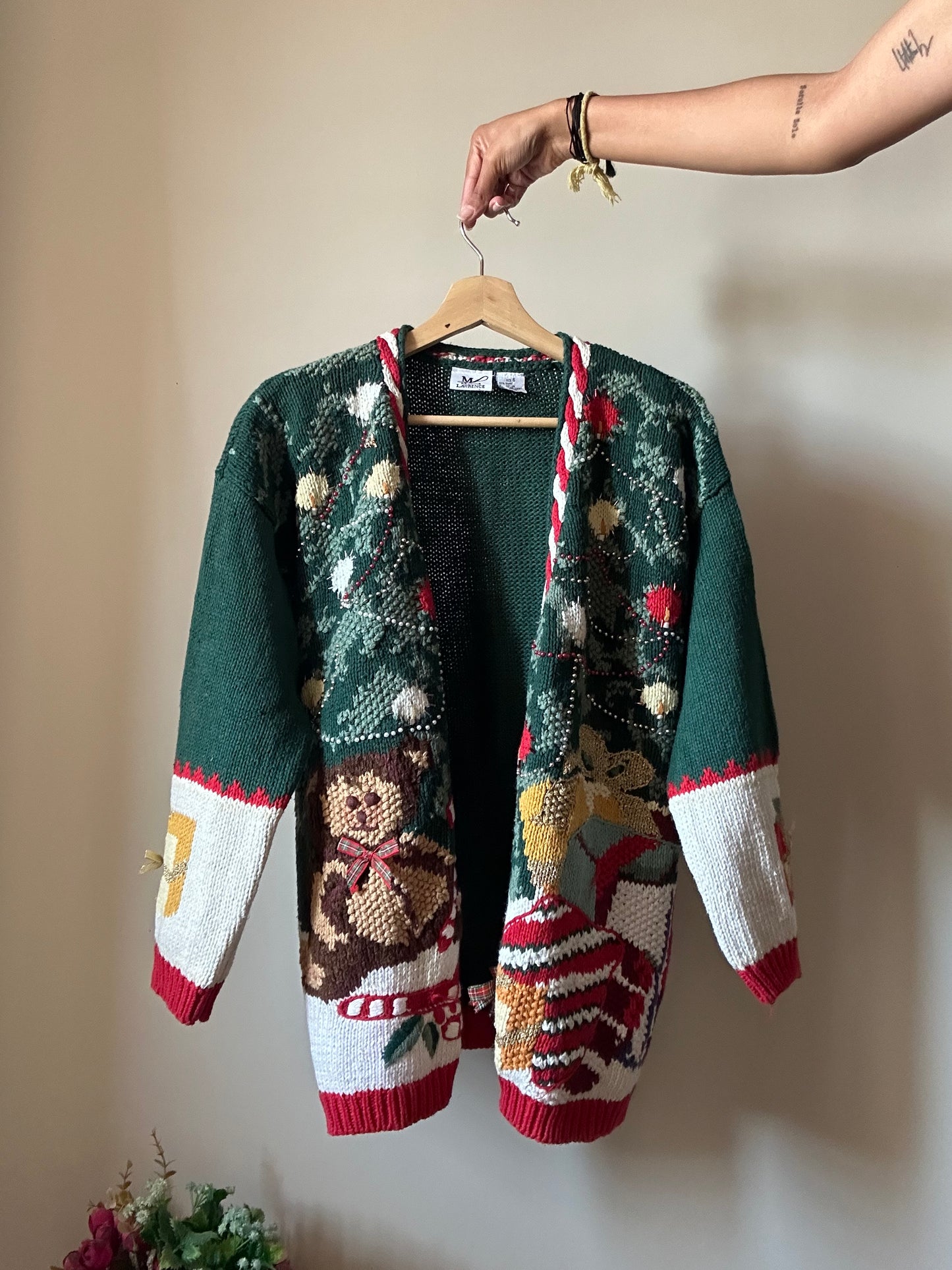 Maggie Lawrence Vintage Christmas Gifts Cardigan