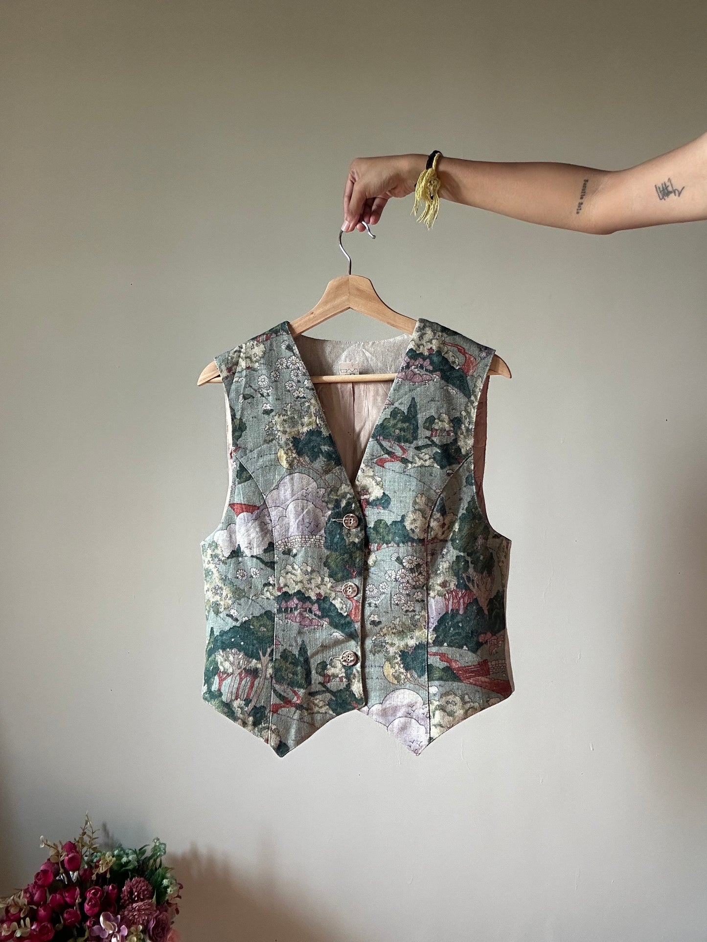 Vintage Linene Fairyland Print Vest