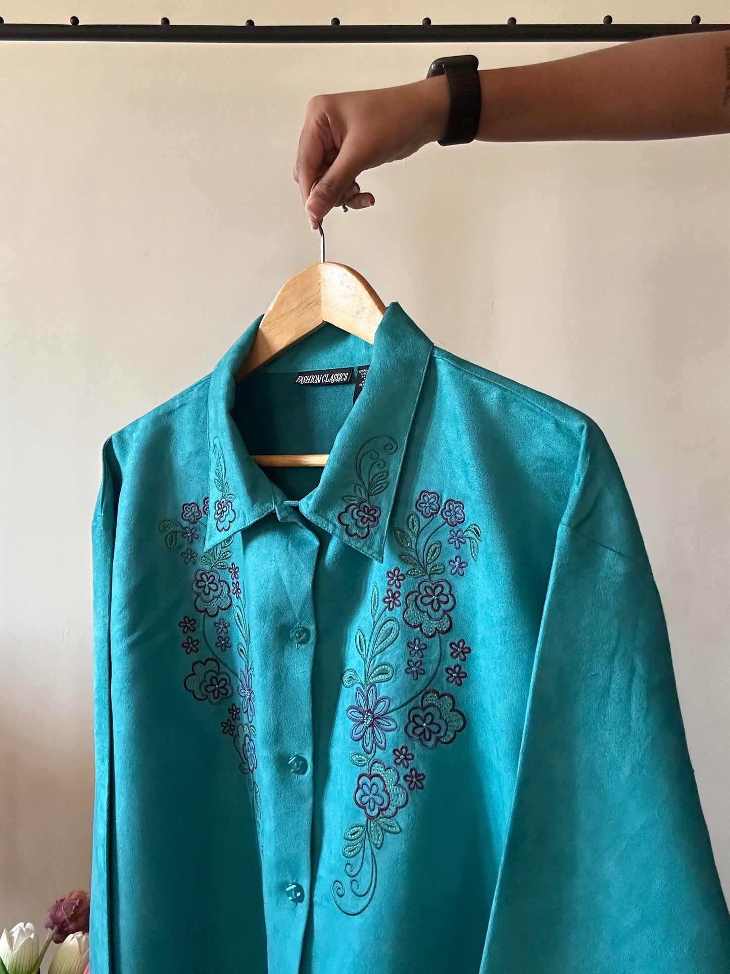 Vintage Embroidered Fashion Classics Shirt