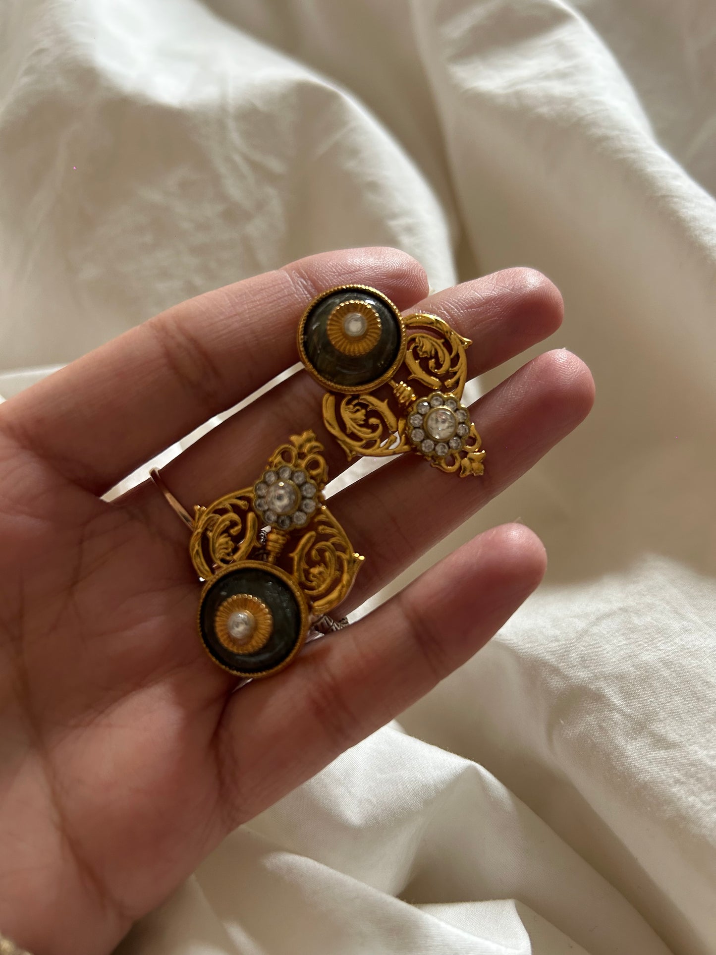 Antique Studs With Heritage Leaf Design