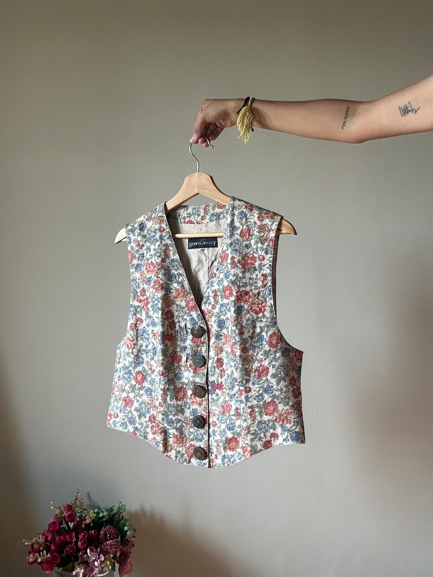 Berwin & Wolff Linen Floral Vest