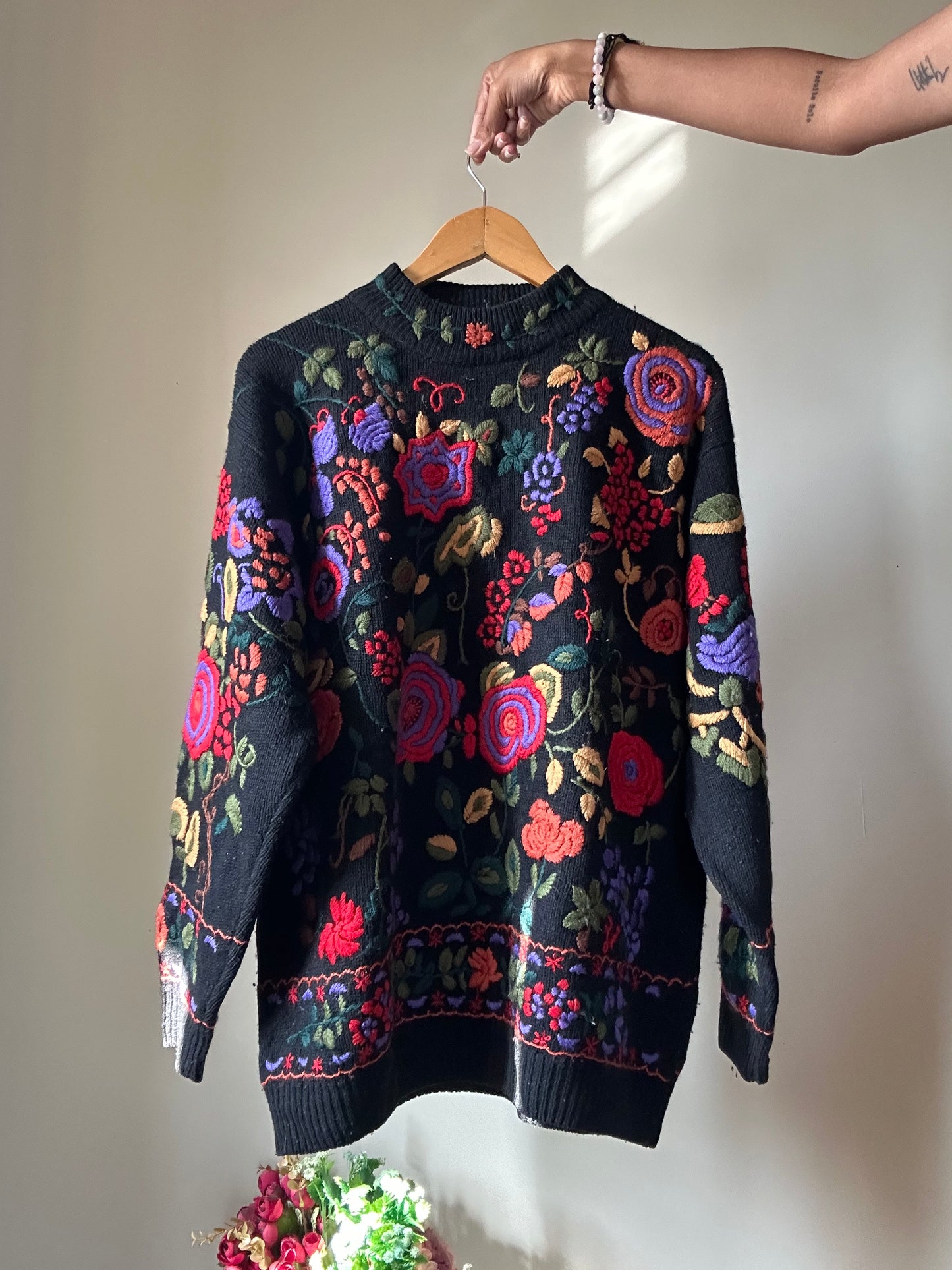 Vintage All Embroidered Pullover